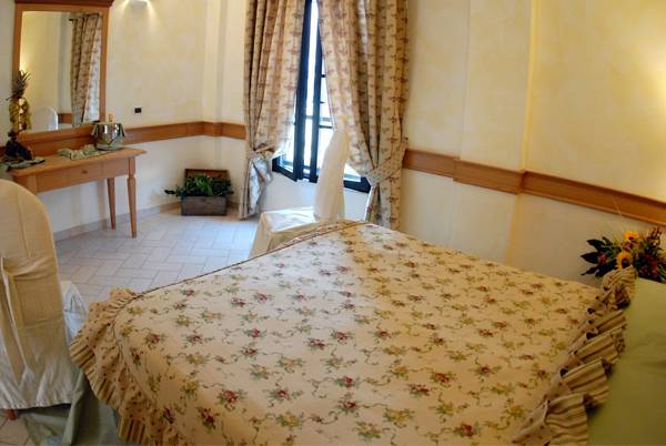 Hotel Pace San Giovanni Rotondo Room photo